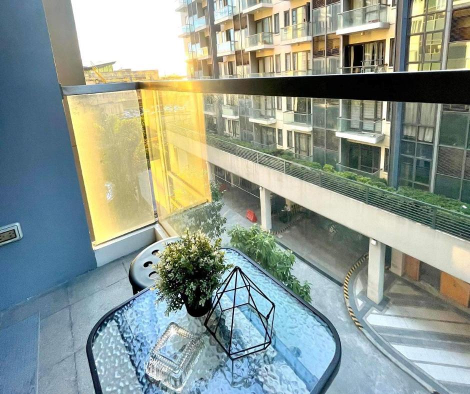 Lovely Unit With Free Wi-Fi & Netflix I Across Naia T3 Airport Manila Exteriör bild
